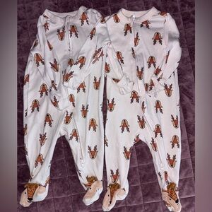 Old Navy White Reindeer Print Footed Pajama Set